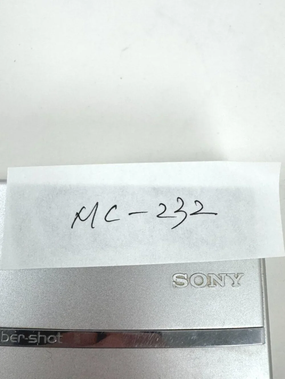 Sony DSC-T30 Cyber Shot Digital Still Camera Silver Made In Japan MC-232